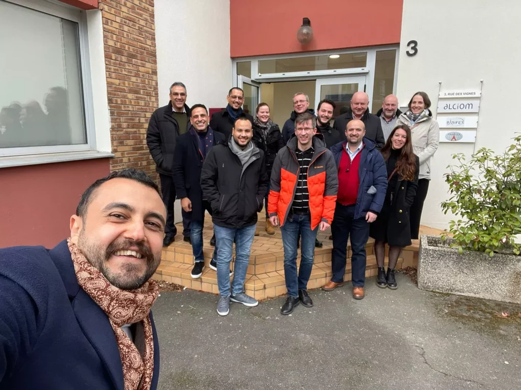 PARIFEX_reçoit_ses_distributeurs